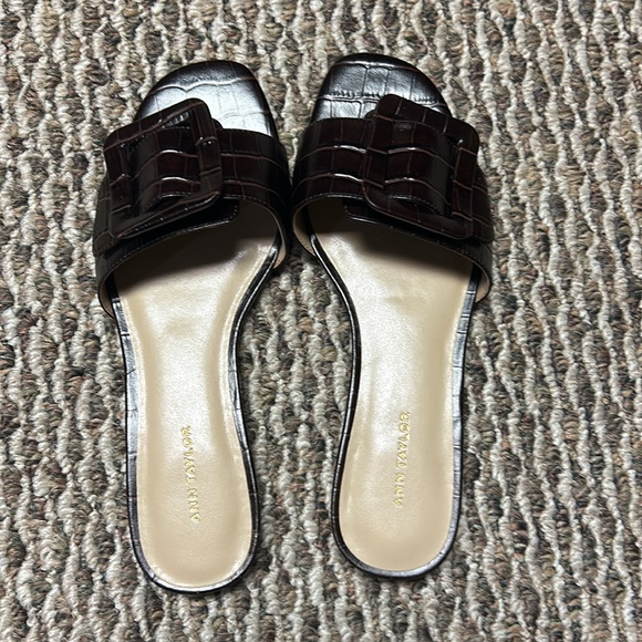 Ann Taylor Sutton Croc Buckle Slide size 6 - Picture 2 of 7